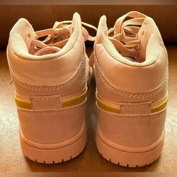 Nike Air Jordan 1 Mid SE GS Coral Stardust 5Y Women’s 6.5 Pink Gold - Picture 6 of 9